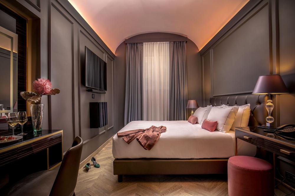 Hotel La Place Room Type - Executive Room