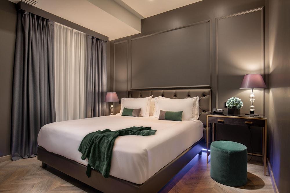 Hotel La Place Room Type - Standard Double Room