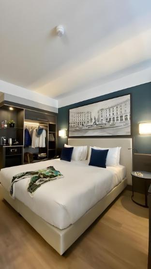 Hotel St Martin by OMNIA hotels - Tap to explore photos