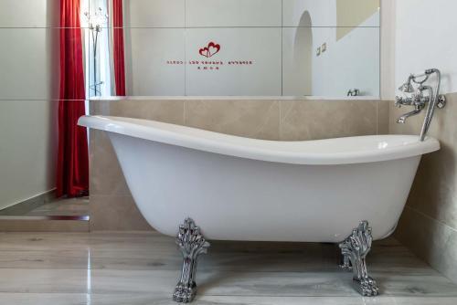 Ripetta Luxury Del Corso - Tap to explore photos