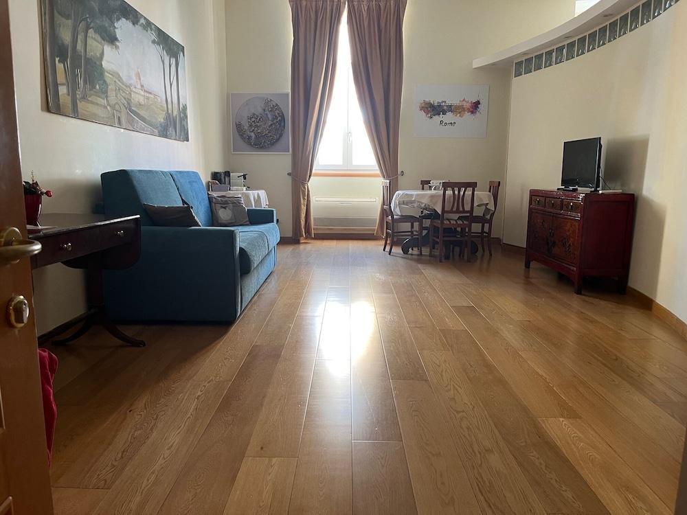 I Prati di Roma Suite Room Type - Superior Suite, City View I Prati di Roma Suite Room Type - Superior Suite, City View