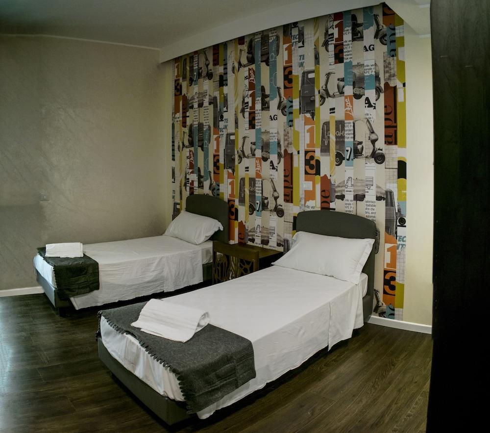 Hostel Trastevere Room Type - Double or Twin Room, Ensuite