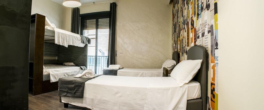 Hostel Trastevere Room Type - Quadruple Room, Ensuite