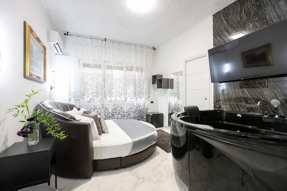 Gregorio VII Luxury Suites San Damaso Room Type - Honeymoon Suite