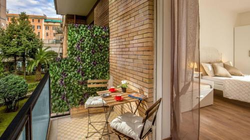 Sweet Rooms Piramide Bed and Breakfast - Tap to explore photos