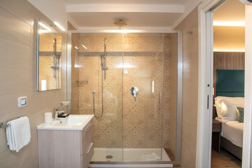 Aurelia Antica Suites & Apartments - Tap to explore photos