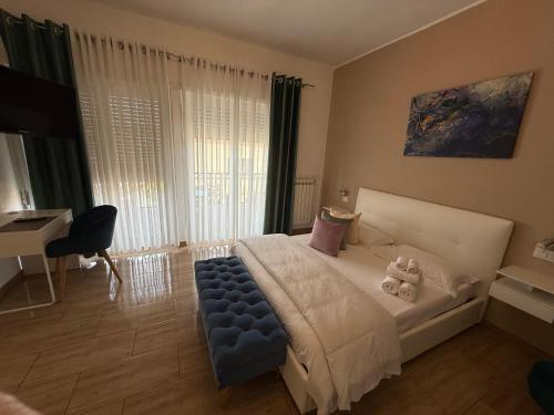 Juna's guest house Room Type - Double Room with Private Bathroom