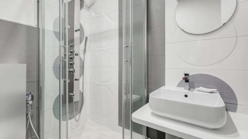 Scipioni Best Rooms - Tap to explore photos
