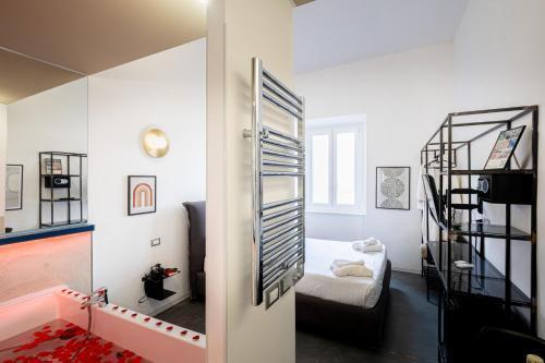 MyTinyHome Fastime Room Type - Suite with Spa Bath