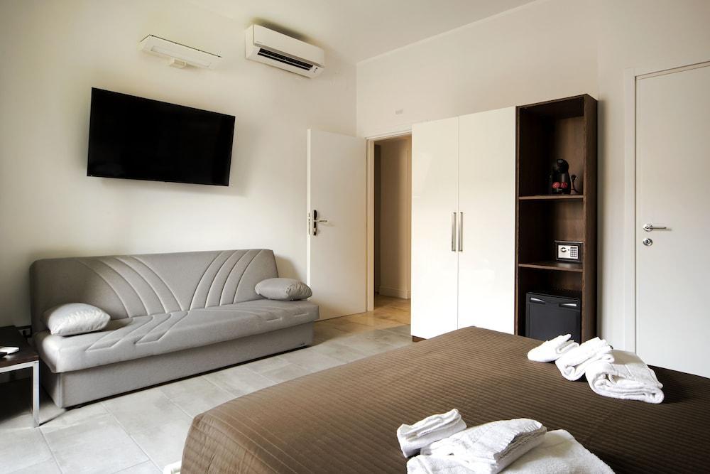 Residenza Tupini S.Pietro Suites - Tap to explore photos