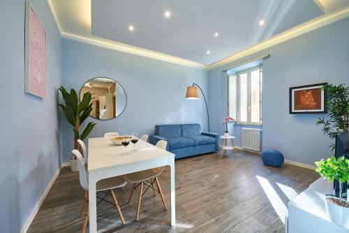 - Modern & Bright Apartment - 10 Min colosseum - Metro San Giovanni - Tap to explore photos