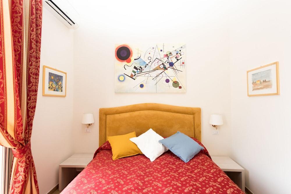 Dreaming in Rome Room Type - Standard Double Room