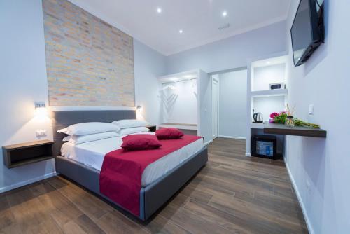 Loft Rooms Trastevere - Tap to explore photos
