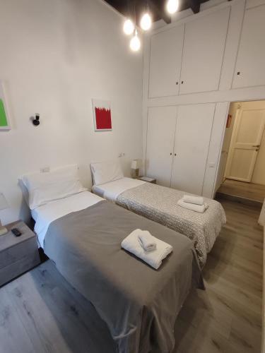 Giubbonari Street Room Type - Twin Room