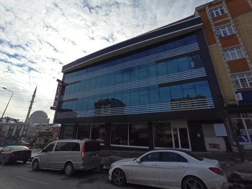 Skylon Airport Hotel - Tap to explore photos