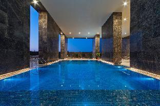 voco DOHA WEST BAY SUITES - Tap to explore photos