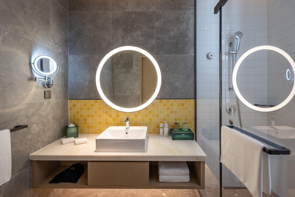 Holiday Inn Shanghai Chongming, an IHG Hotel - Tap to explore photos