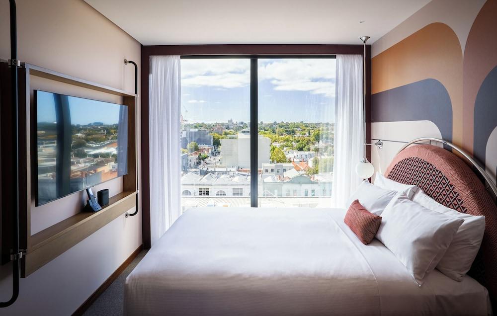 Ovolo Melbourne South Yarra, a Wyndham Hotel Room Type - Room, 1 Queen Bed, City View (Cosy)