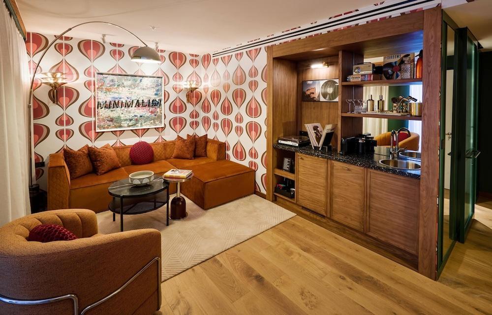 Ovolo Melbourne South Yarra, a Wyndham Hotel Room Type - Suite, 1 King Bed (Rock Star)