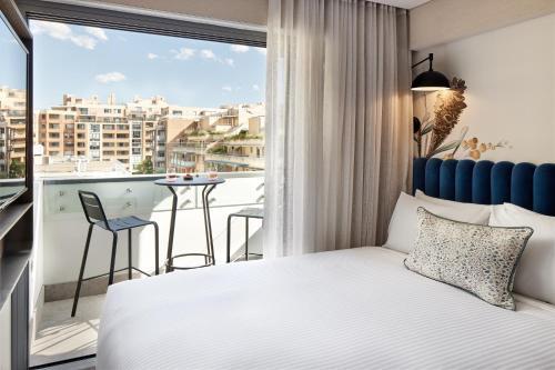 Aiden by Best Western Darling Harbour - Tap to explore photos