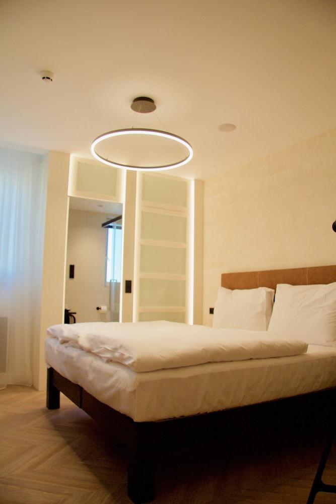 Chevron Design Hotel Prague Room Type - Standard Double or Twin Room