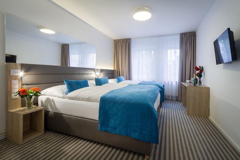 Hotel White Lion Room Type - Standard Triple Room