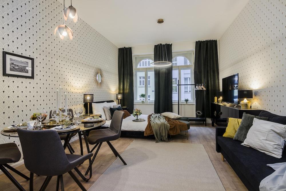 Royal APTs Prague by Michal&Friends Room Type - Deluxe Apartment (Slezska 33)