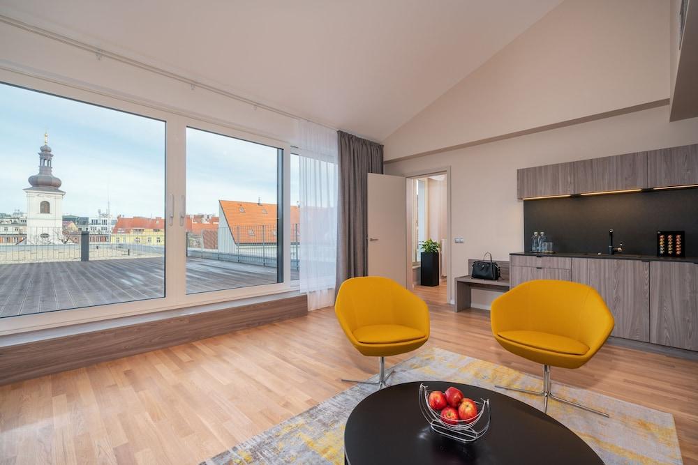 Hotel CUBE Prague Room Type - Deluxe Apartment, Terrace (Adults Only)