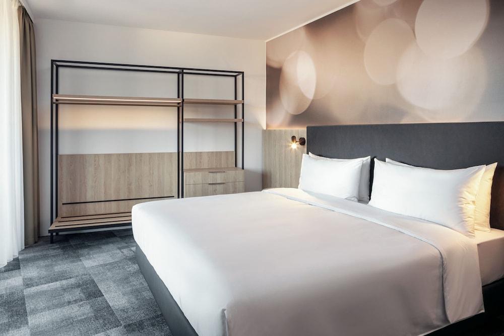 STAGES HOTEL Prague, a Tribute Portfolio Hotel Room Type - Suite, 1 Bedroom, Balcony
