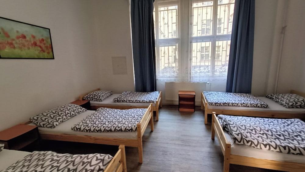 A Plus Hostel - Centrum Room Type - Basic Shared Dormitory (5-Bed Mixed, Bathroom/Kitchen shared) A Plus Hostel - Centrum Room Type - Basic Shared Dormitory (5-Bed Mixed, Bathroom/Kitchen shared)