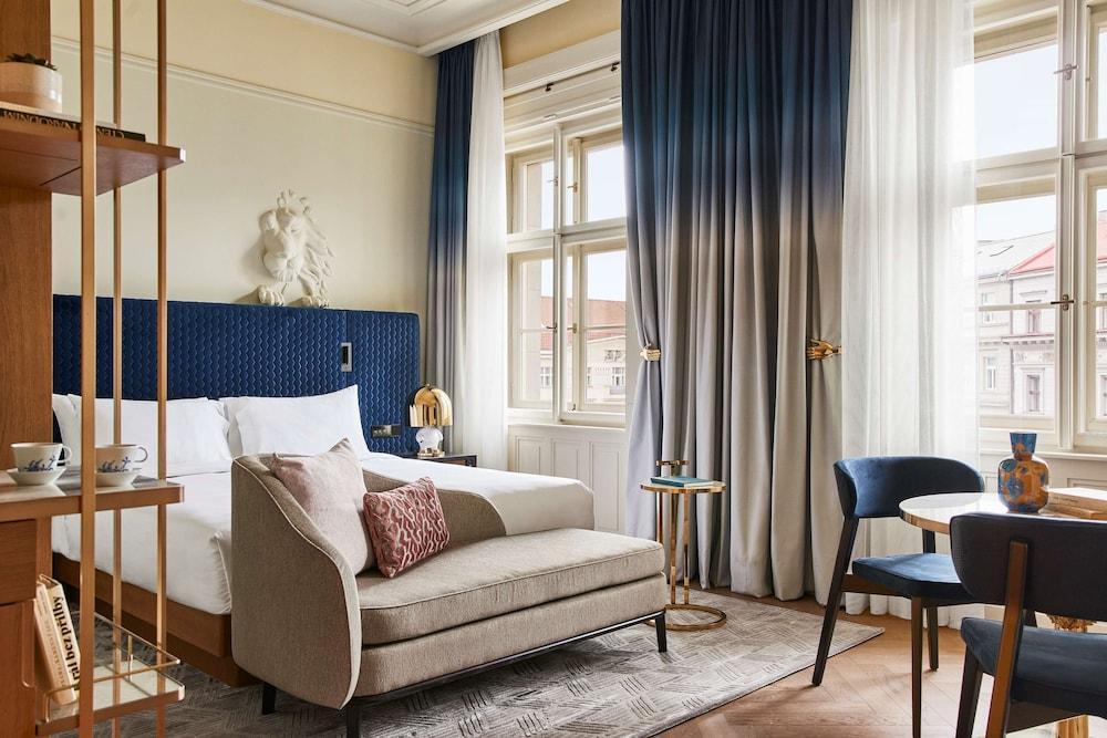 Andaz Prague Room Type - Premium Room, 1 King Bed