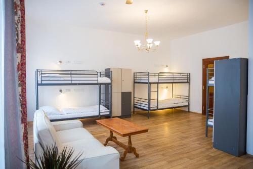 Hostel Little Quarter Room Type - 10-Bed Mixed Dormitory Room