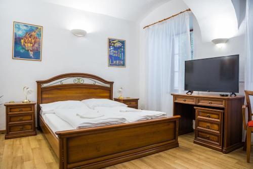 Hostel Little Quarter Room Type - Deluxe Twin Room