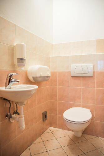 Hostel Little Quarter Room Type - Large Single Room