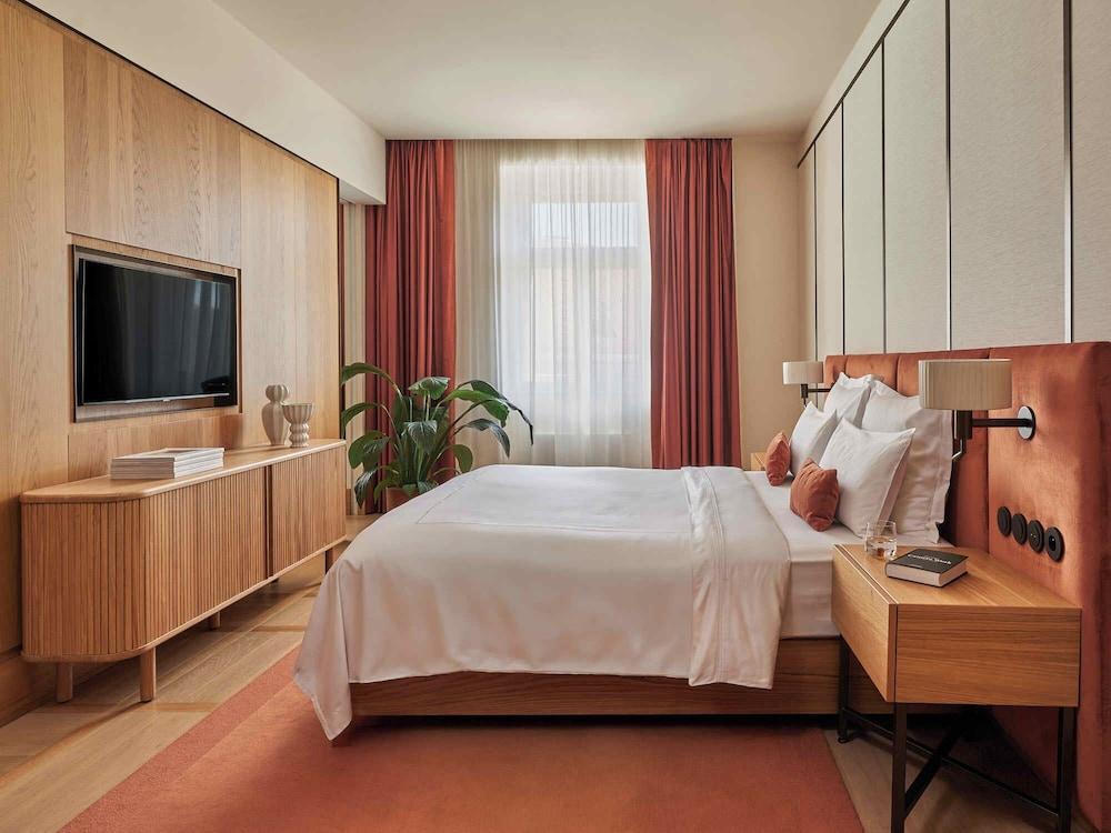 The Julius Prague Room Type - Deluxe Suite