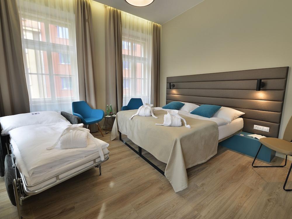 EA Hotel New Town Room Type - Double Room (with Extra bed)