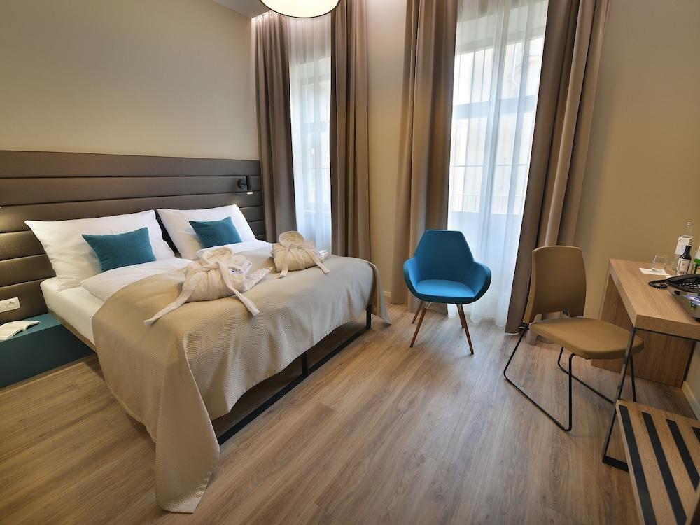 EA Hotel New Town Room Type - Double Room