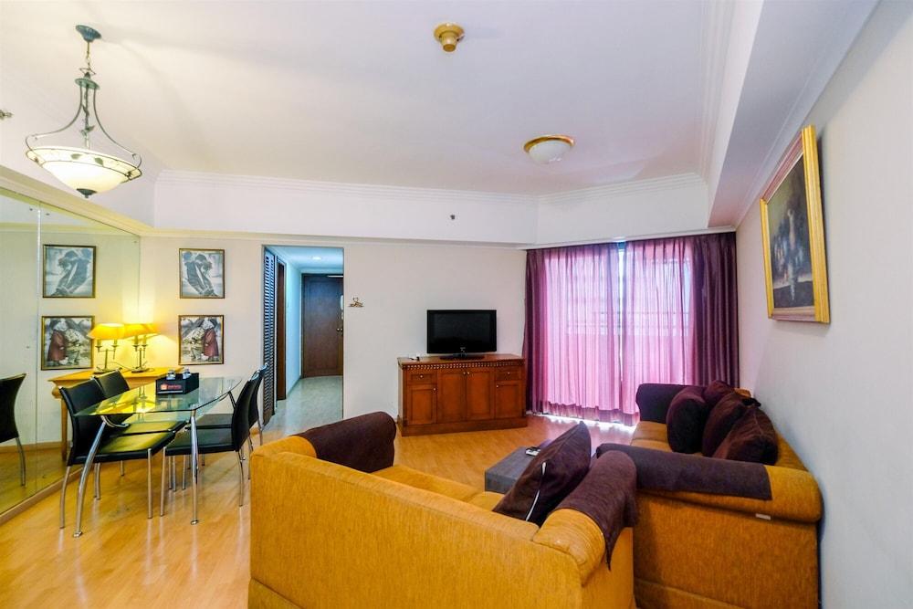 Luxury 3Br Apartment At Sudirman Tower Condominium - Tap to explore photos