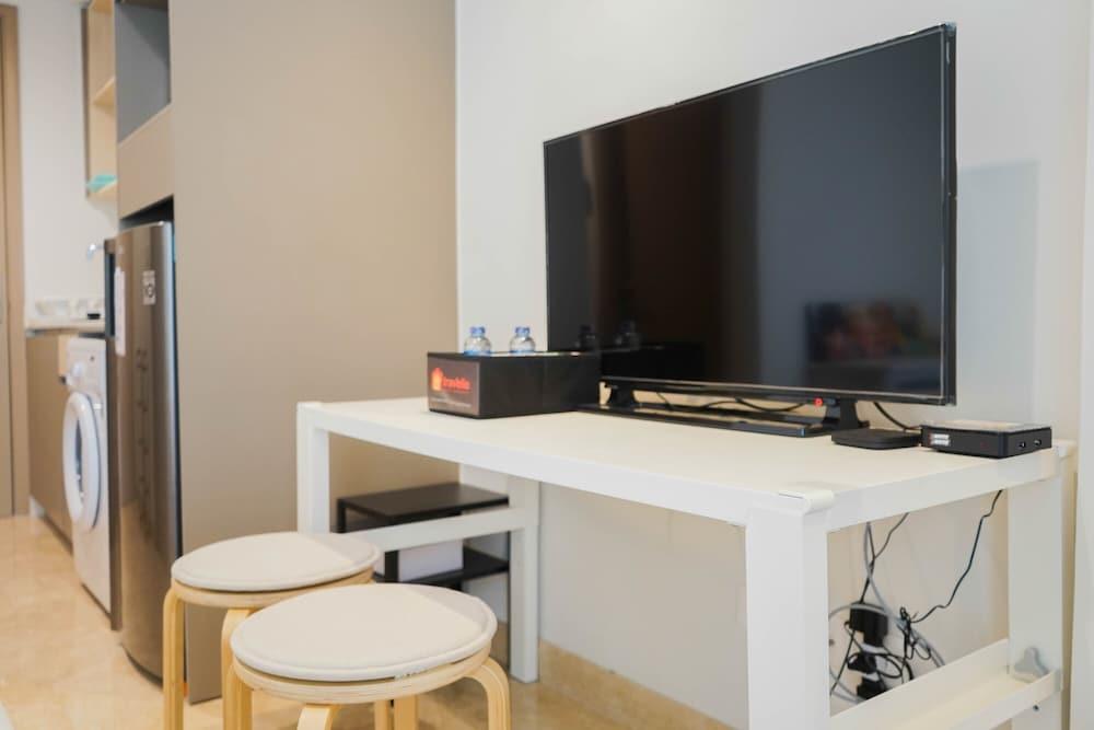 New Fully Furnished Studio at Gold Coast PIK - Tap to explore photos