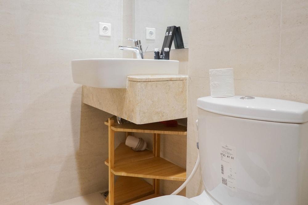 New Fully Furnished Studio at Gold Coast PIK - Tap to explore photos