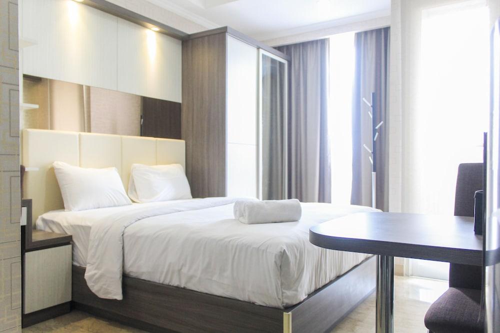 Nice And Fancy Studio Room At Menteng Park Apartment Room Type - Room
