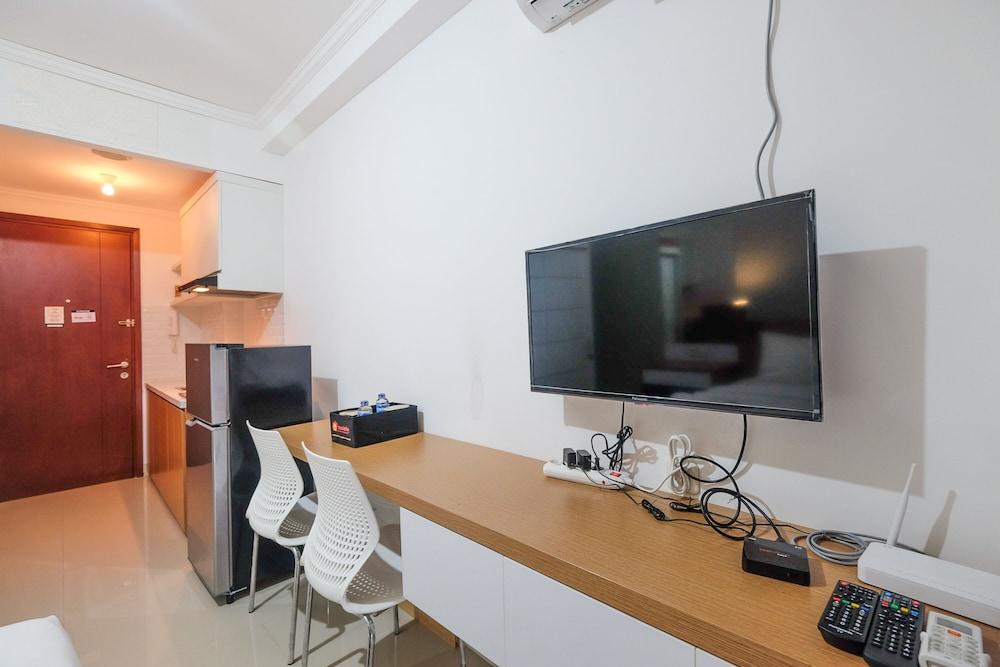 Warm And Relax Studio At Signature Park Grande Apartment - Tap to explore photos