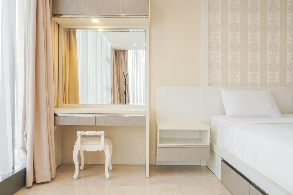 Fancy And Spacious 1Br Apartment At L'Avenue Pancoran - Tap to explore photos