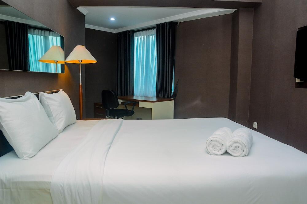 Great Location and Spacious Sudirman Park 2BR Apartment - Tap to explore photos