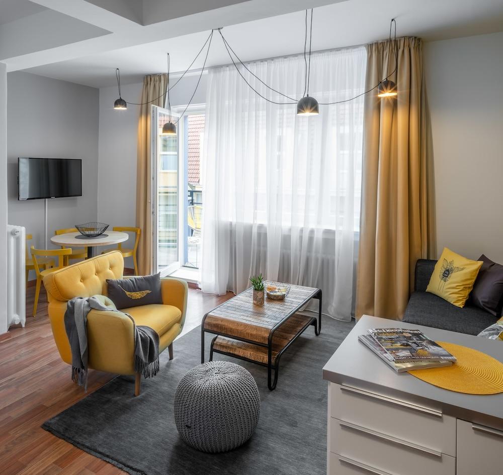 City Leaf Apartments Room Type - Apartment, 1 Bedroom, Terrace