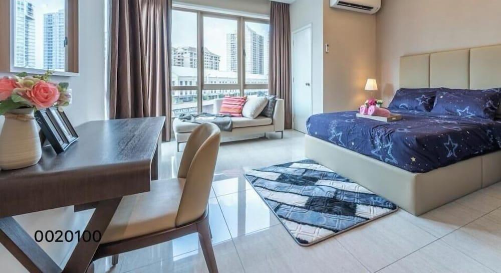 Dorsett Residences by BeYourHost Room Type - Standard Studio, Hot Tub