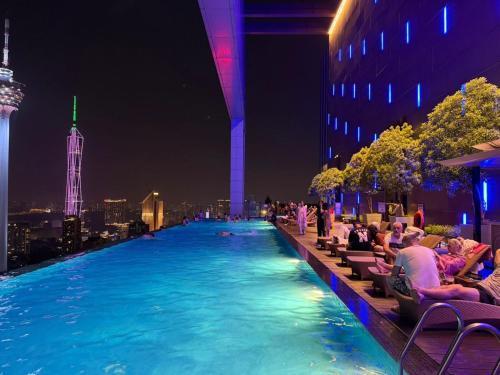 Platinum Suites KLCC By Hive KL - Tap to explore photos