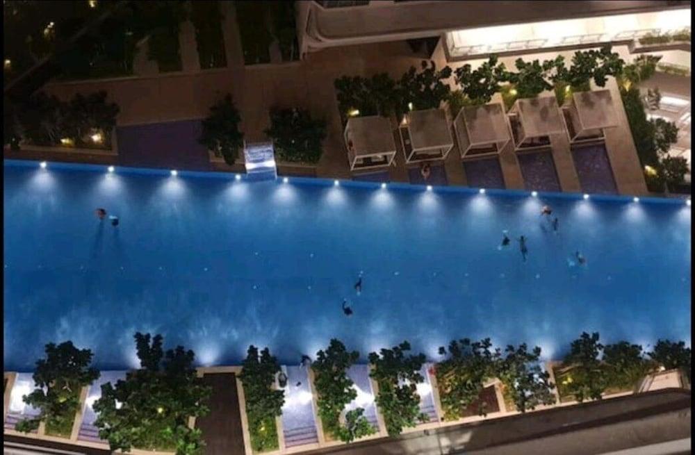 The Robertson Suites Bukit Bintang - Tap to explore photos