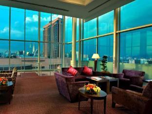 Luxury Service Suite At Taragon KL - Tap to explore photos