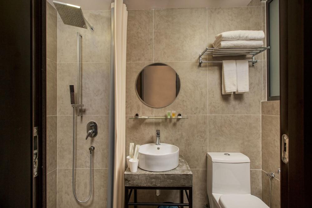 Hotel Twenty 8B - Tap to explore photos